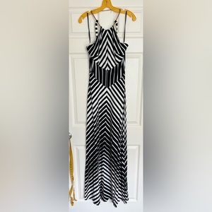 Bebe black and white maxi